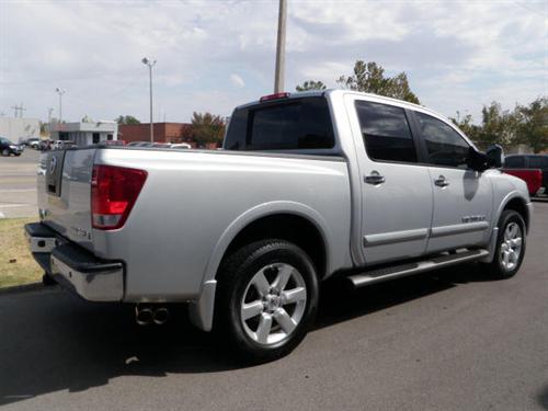 Nissan Titan 2010 photo 2