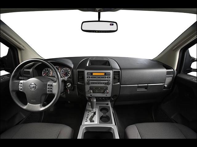 Nissan Titan 2010 photo 4