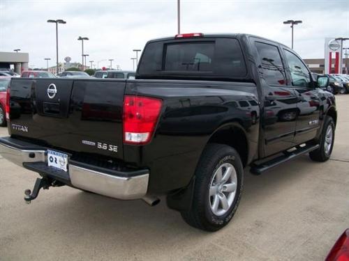 Nissan Titan 2010 photo 3