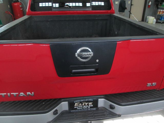 Nissan Titan 2010 photo 5