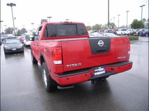 Nissan Titan LX Minivan Other