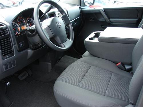 Nissan Titan 2010 photo 4