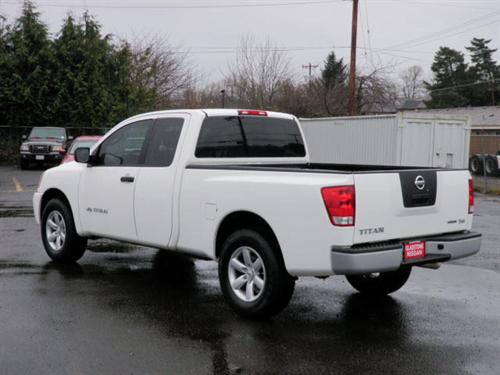 Nissan Titan 2010 photo 1
