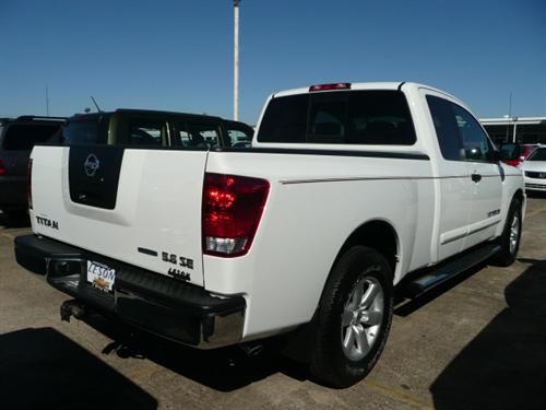 Nissan Titan 2010 photo 1