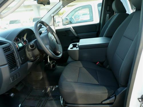 Nissan Titan 2010 photo 3