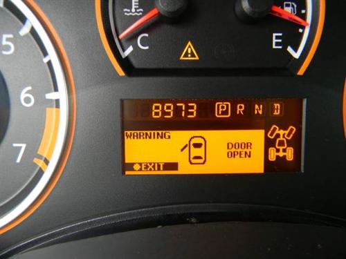 Nissan Titan 2010 photo 2