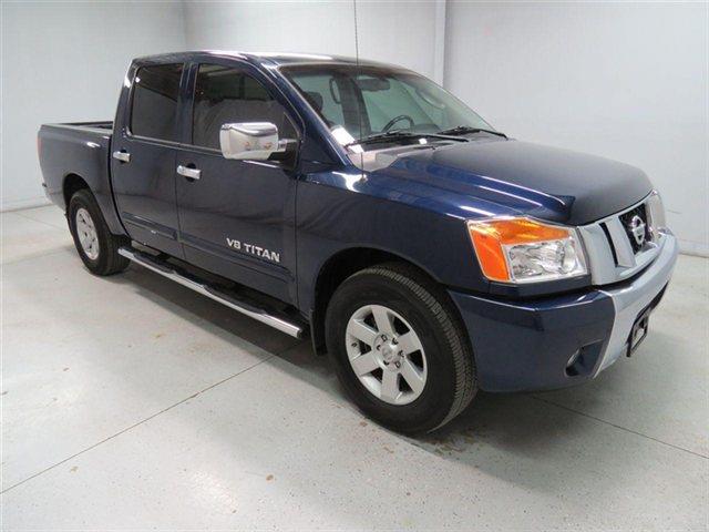 Nissan Titan 2010 photo 2