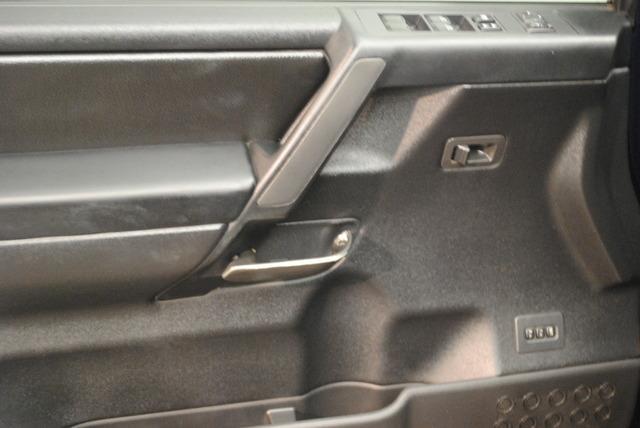 Nissan Titan Touring / AWD Pickup Truck