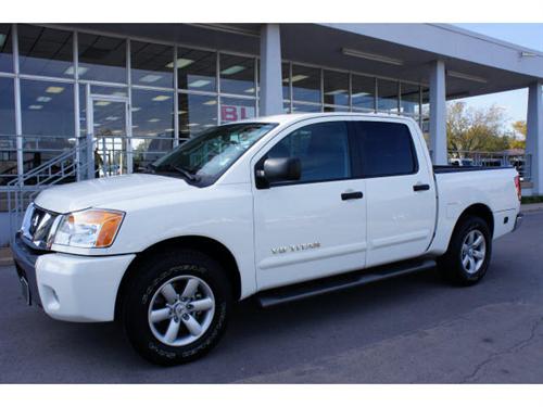Nissan Titan 2010 photo 1
