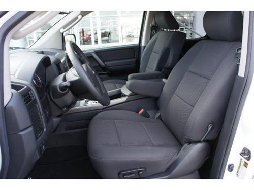 Nissan Titan 2010 photo 5