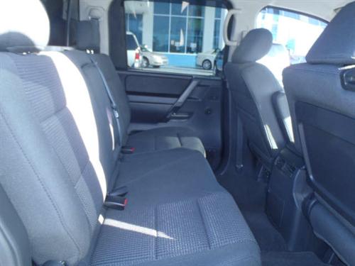 Nissan Titan 2010 photo 3