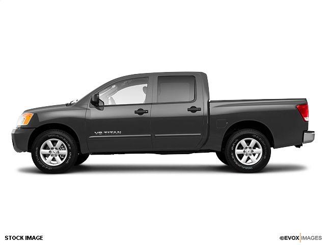 Nissan Titan X Pickup