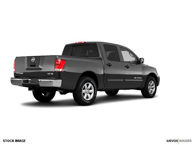 Nissan Titan 2010 photo 1