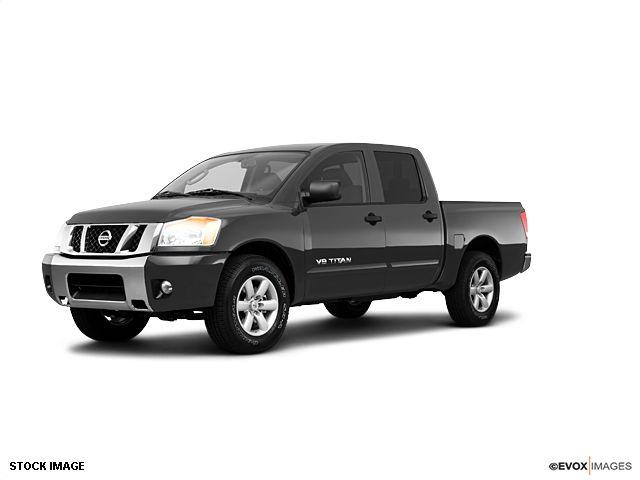 Nissan Titan 2010 photo 2
