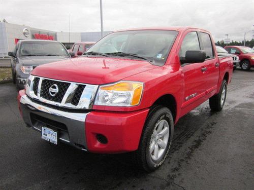 Nissan Titan 2010 photo 2