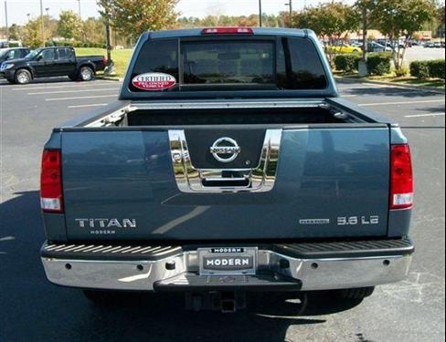 Nissan Titan 2010 photo 2