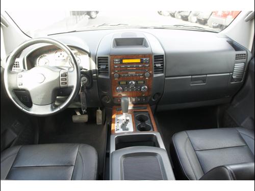Nissan Titan 2010 photo 5