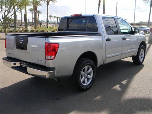 Nissan Titan 2010 photo 3