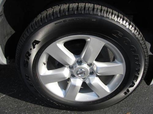 Nissan Titan 2010 photo 1