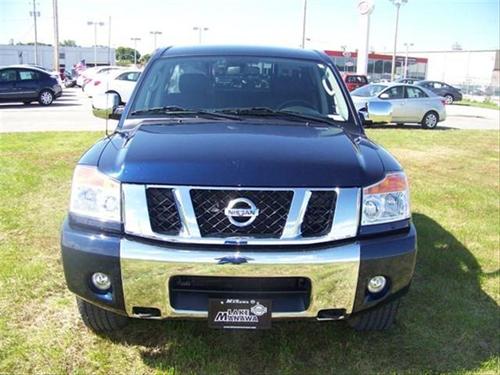 Nissan Titan 2010 photo 1