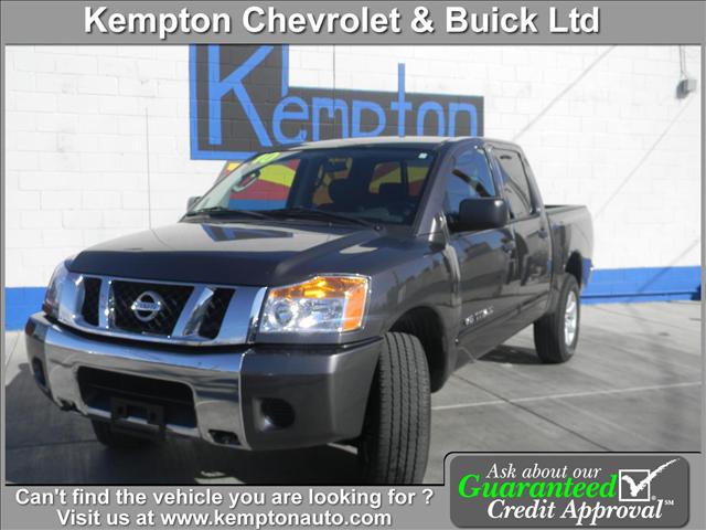 Nissan Titan SE 2WD Pickup