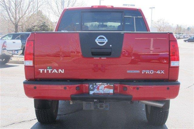 Nissan Titan 2010 photo 4