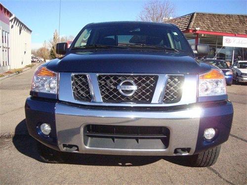 Nissan Titan 2010 photo 3
