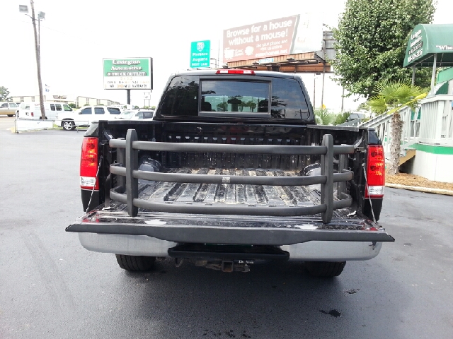 Nissan Titan 2010 photo 4