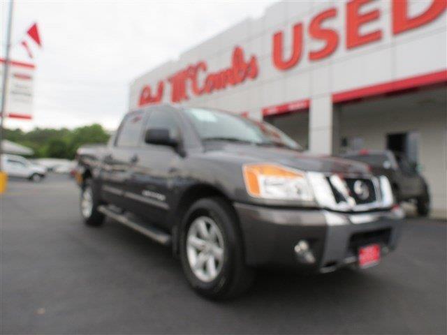 Nissan Titan 2010 photo 3