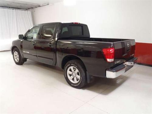 Nissan Titan 2010 photo 4