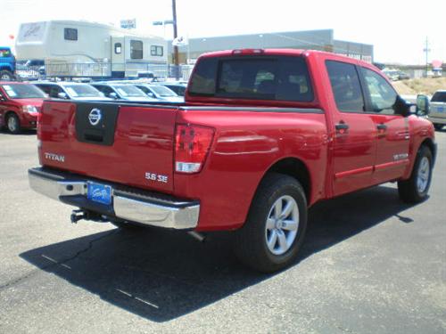 Nissan Titan 2010 photo 3