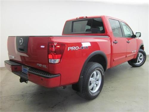 Nissan Titan 2010 photo 1