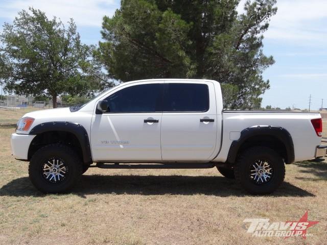 Nissan Titan XR Pickup Truck