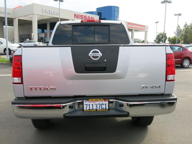 Nissan Titan FWD 4dr Pickup Truck