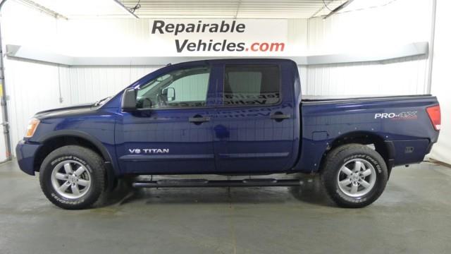 Nissan Titan 545I 6-spd MANU Pickup Truck