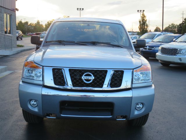Nissan Titan 2011 photo 3