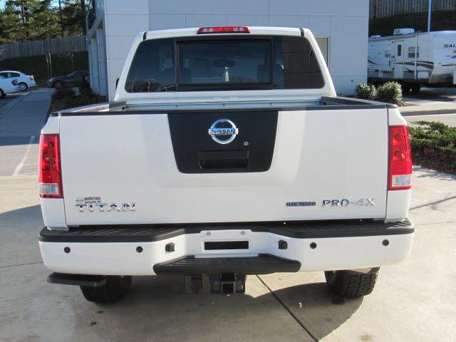 Nissan Titan 2011 photo 1