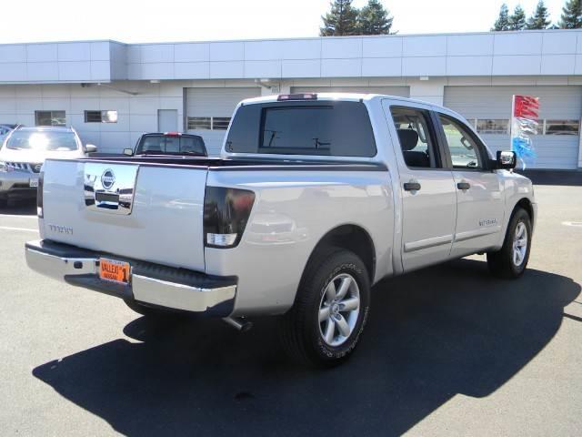 Nissan Titan 2012 photo 4