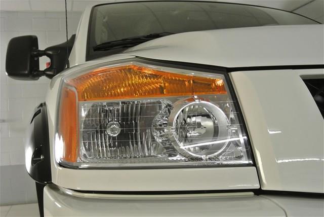 Nissan Titan 2012 photo 1