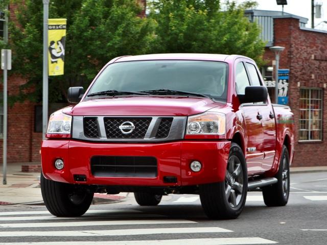 Nissan Titan 2013 photo 2