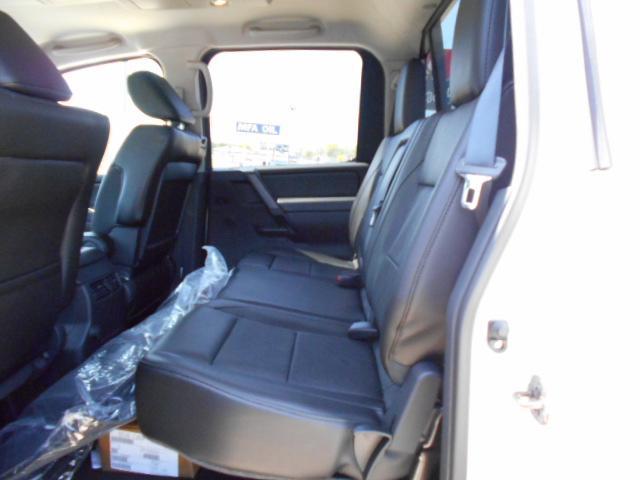 Nissan Titan 2013 photo 11