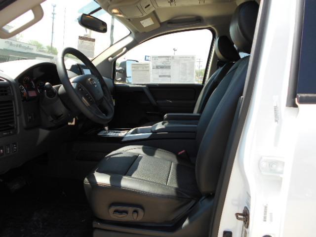 Nissan Titan 2013 photo 3