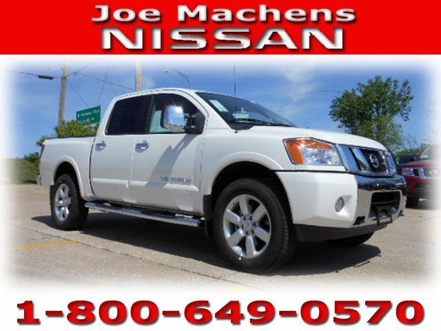 Nissan Titan 2013 photo 8