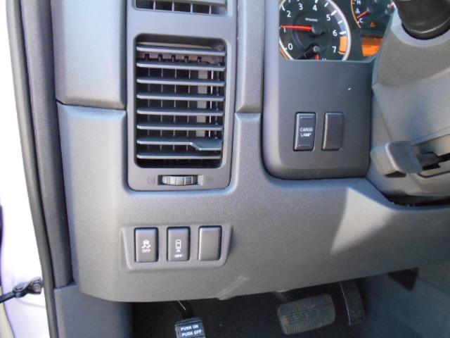 Nissan Titan 2013 photo 10