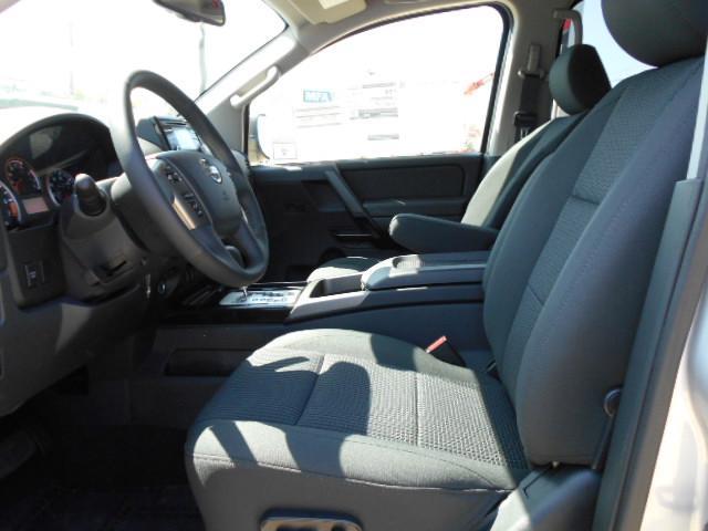 Nissan Titan 2013 photo 3