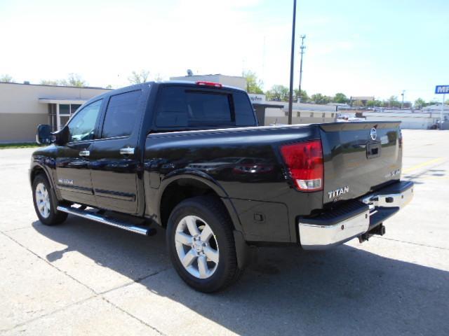 Nissan Titan 2013 photo 11