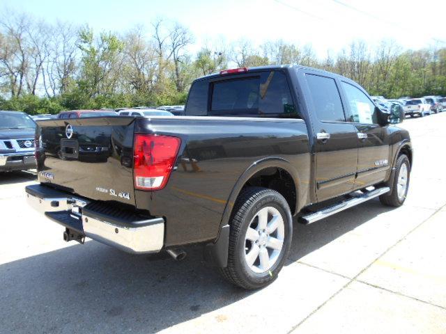 Nissan Titan 2013 photo 8