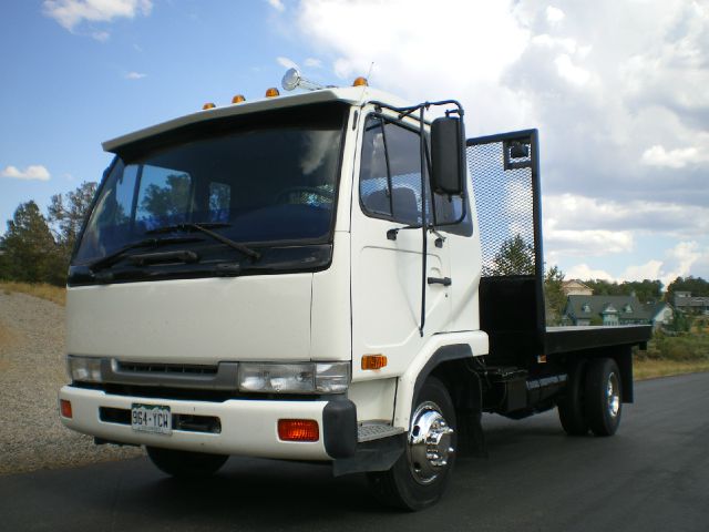 Nissan UD 2000 1998 photo 2