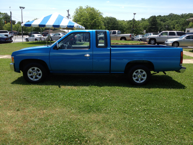 Nissan Unspecified 1997 photo 1