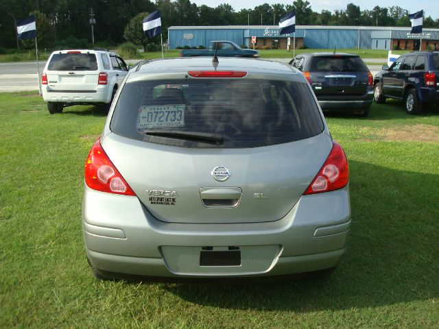 Nissan Versa 2007 photo 1